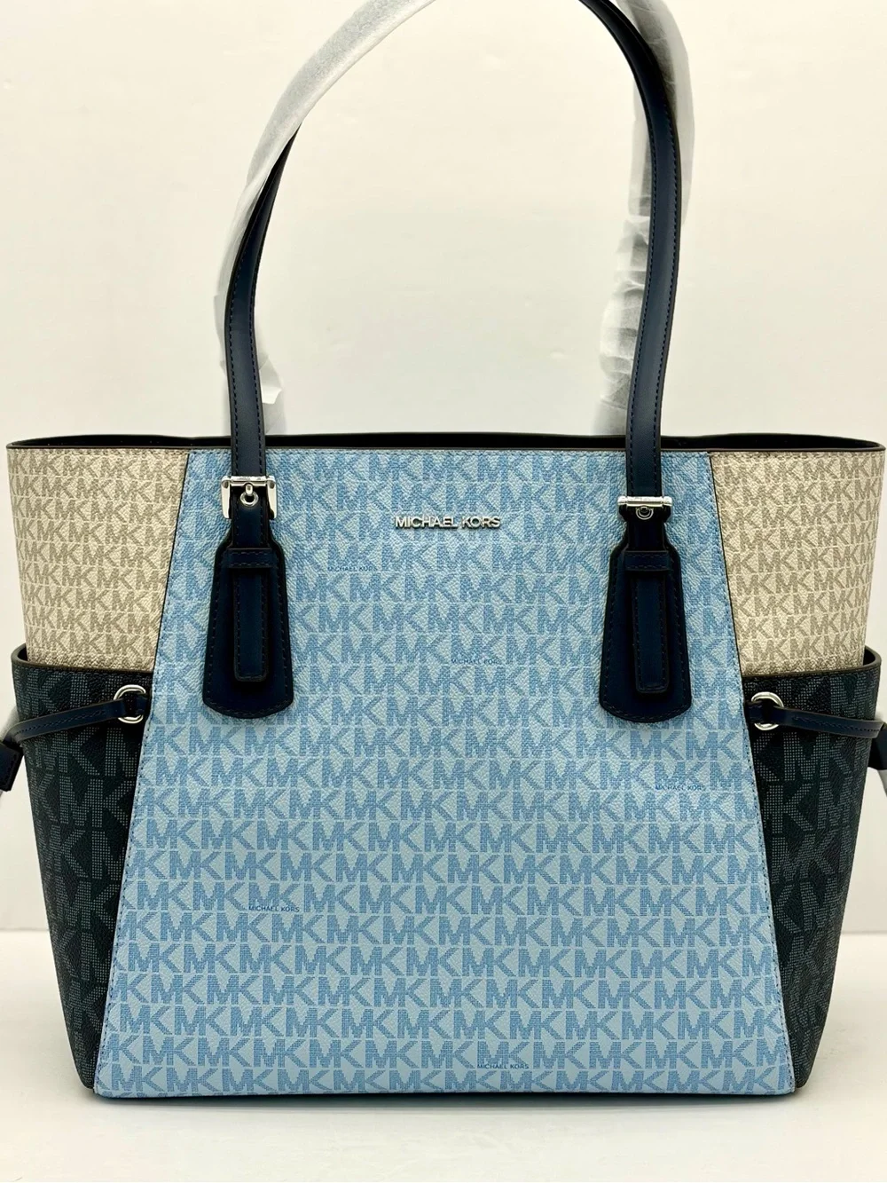 Michael Kors Voyager Large Color-Block Signature Logo Tote Shoulder Bag - Picture 10 of 12
